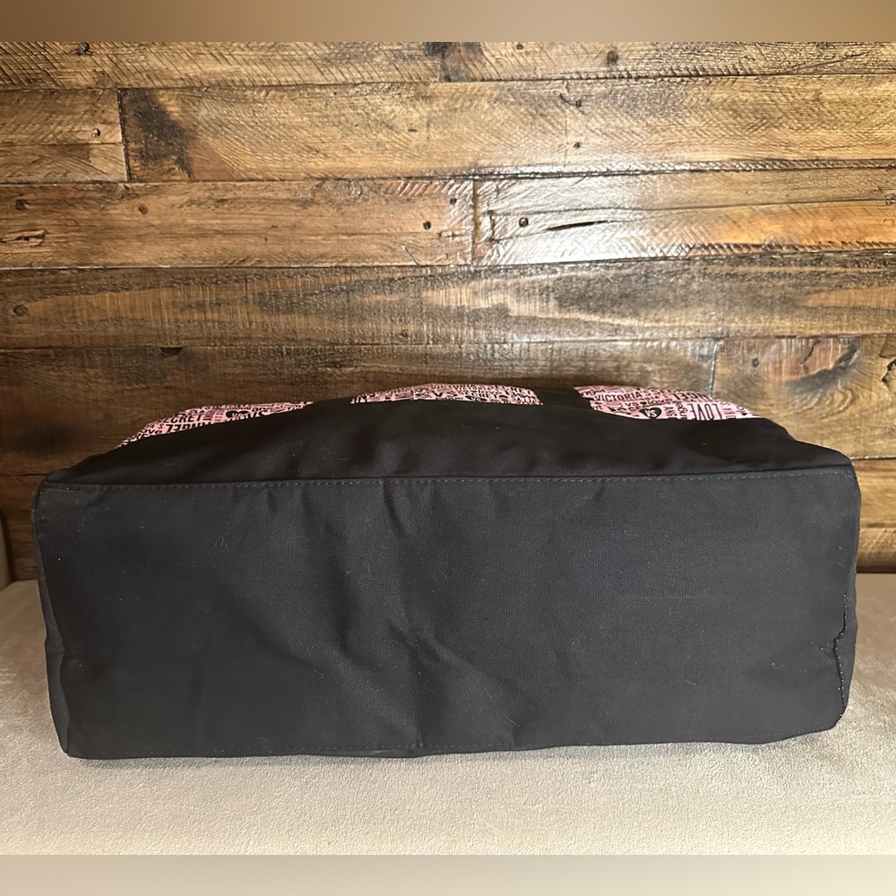 Victoria's Secret Getaway Weekender Duffle Bag - Picture 4 of 6